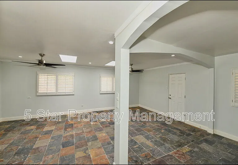 3030 Aurora Ave — Photo 30