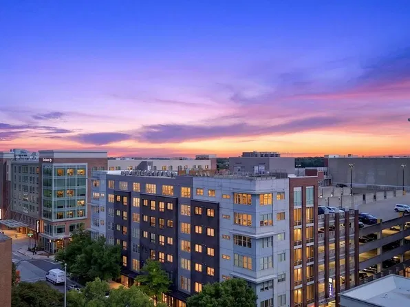 100 E Washington St APT 36, Greenville, SC 29601