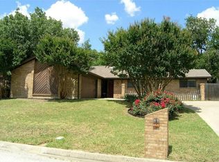 5521 Chimney Rock Rd, Fort Worth, TX 76112