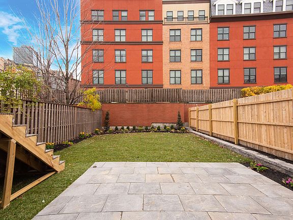 4th image of 259 York St APT 2