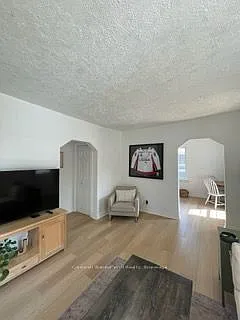2 bed, $1,900 — Photo 4