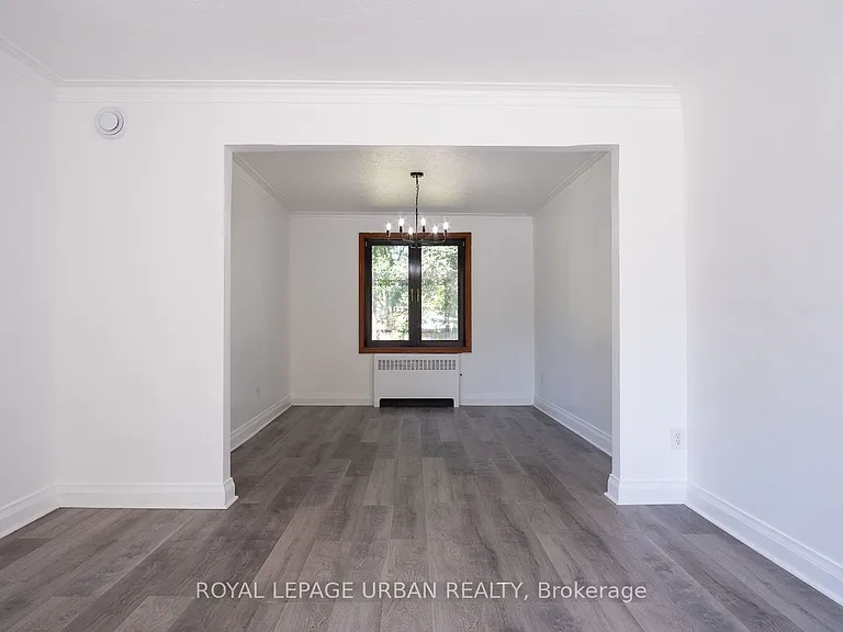14 Camrose Cres — Photo 6