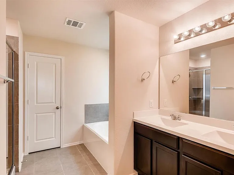 121 Andesite Trl — Photo 7