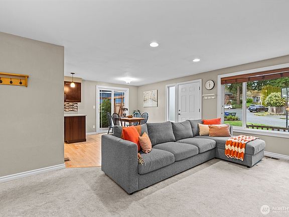 3rd image of 624 217th Street SW