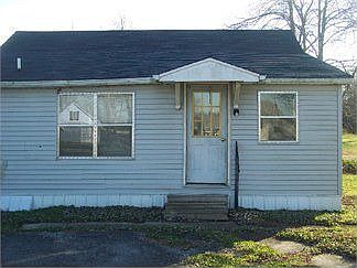 2nd image of 300 W Barbee St