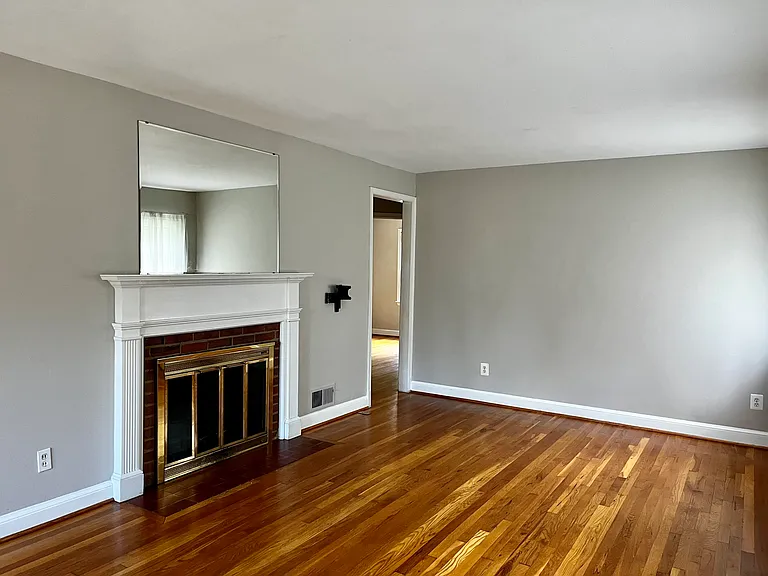 1020 W Taylor Run Pkwy — Photo 3