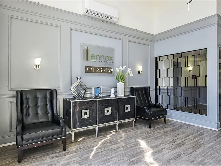 The Lennox — Photo 12