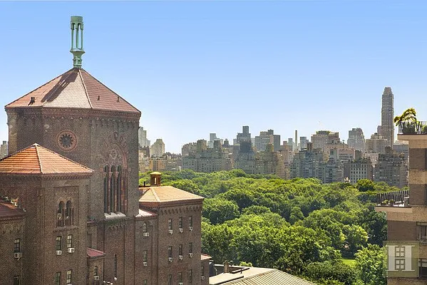 Rented by Halstead Real Estate | media 23