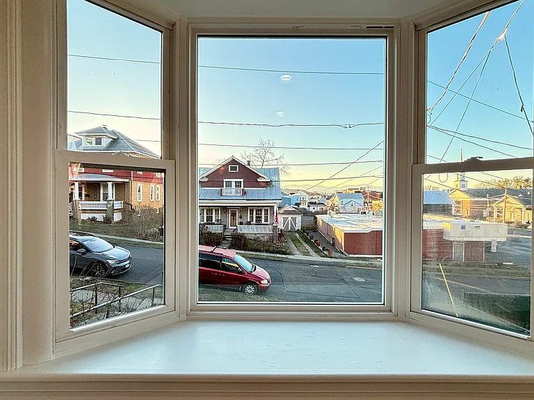 1st Fl - Living Room Bay Window (Detail)