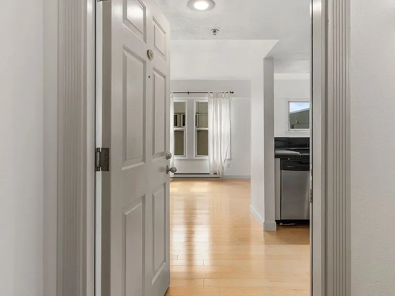 505 E Denny Way #506 — Photo 7