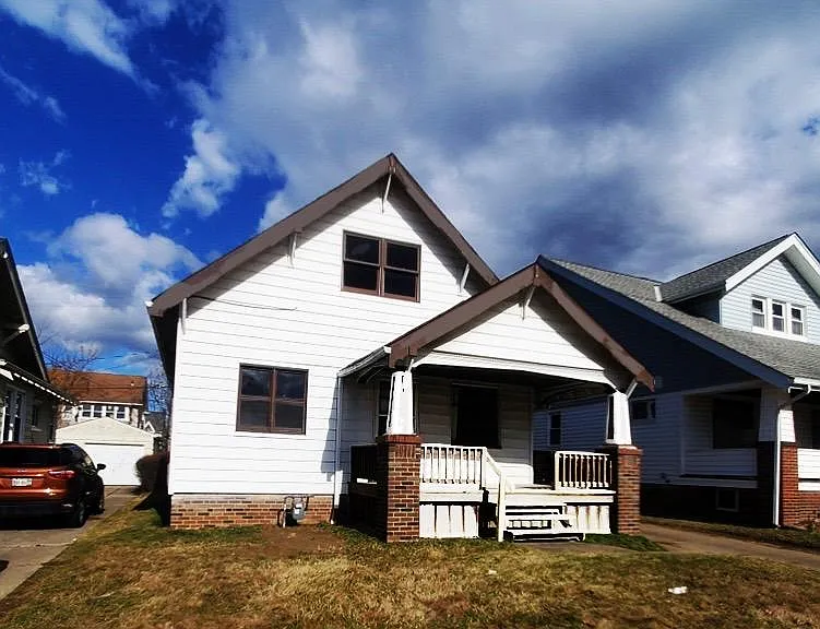 9437 Dorothy Ave — Photo 1