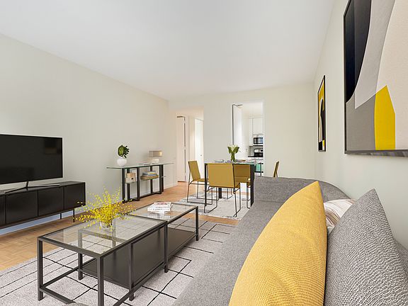3rd image of 146 W 57th St APT 38E