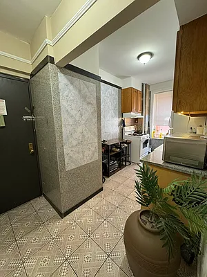 Rented by Voro, LLC | media 6