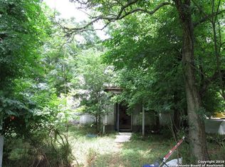 249 E Lee St, Utopia, TX 78884