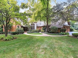 4662 Celano Dr, Libertyville, IL 60048