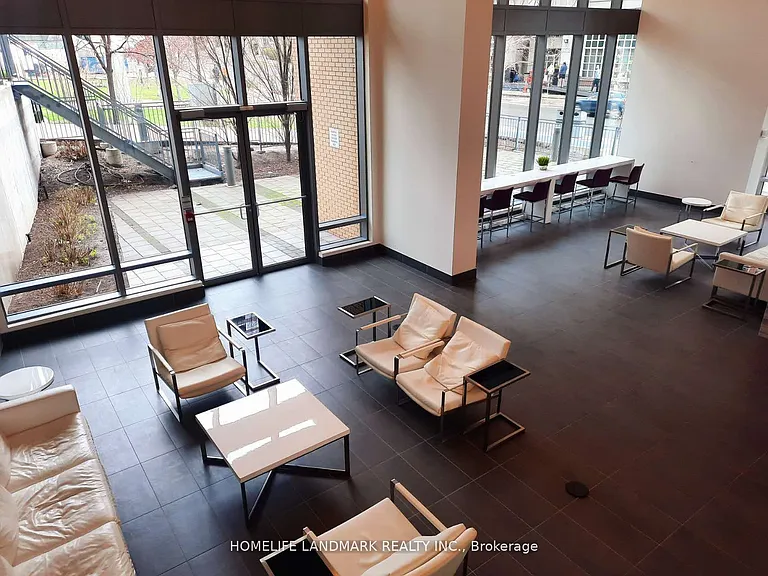 69 Lynn Williams St N #210 — Photo 15
