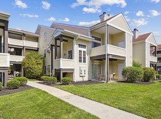 541 Clubhouse Ct UNIT 6, Union, NJ 07083