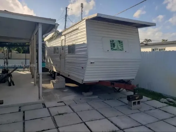 1085 NW 185th Ter #Rv, Miami, FL 33169