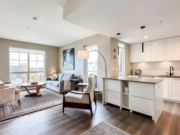 8327 201st St #607, Langley, BC V2Y 3P5