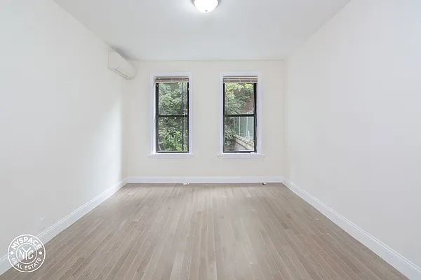 Rented by MySpaceNYC | media 4