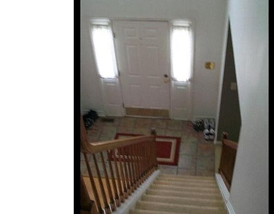 3rd image of 704 Becker Ct