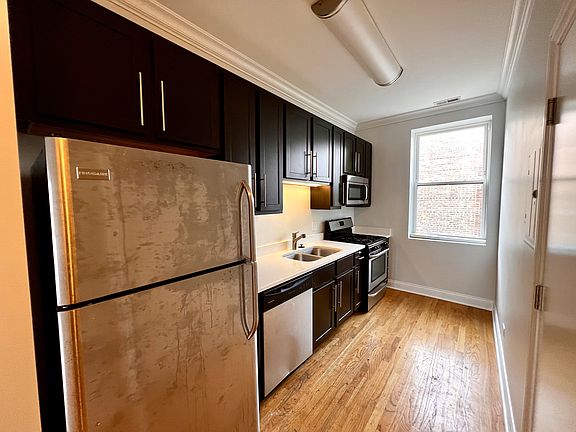 5th image of 1420 W Lunt Ave #33