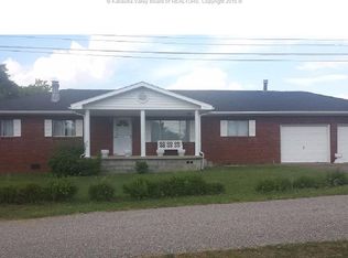 723 Apple Tree Dr, Point Pleasant, WV 25550