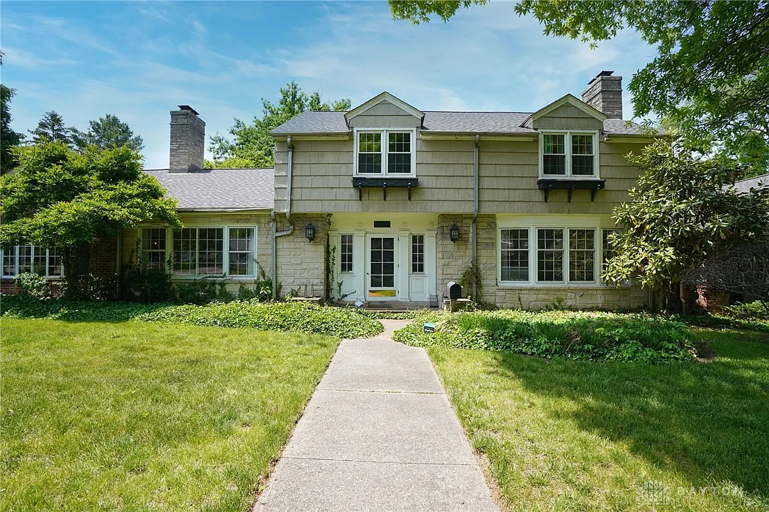 116 Eaton Dr photo 1