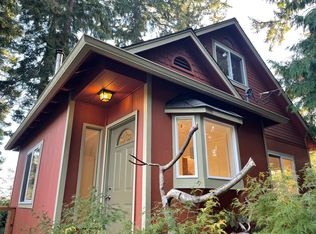 9449 NE Harris Ave, Indianola, WA 98342