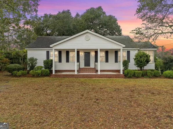 223 Church St, Pembroke, GA 31321