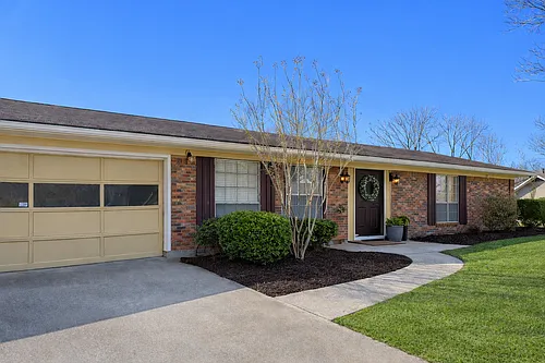 205 Dogwood Dr Photo 1