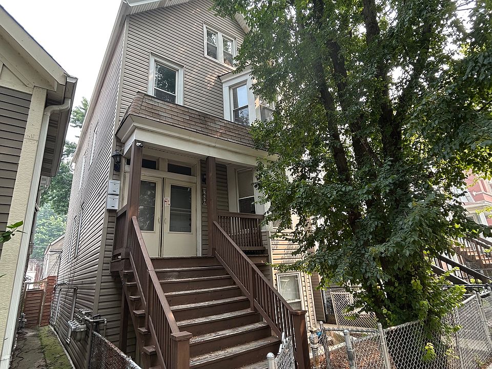 1st image of 1650 W Barry Ave #1F
