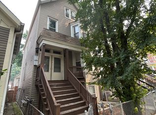 1650 W Barry Ave #1F, Chicago, IL 60657