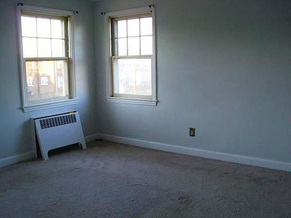 5th image of 1713 Linden St