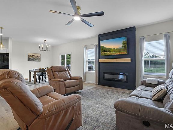 4th image of 2301 Peytons Pl