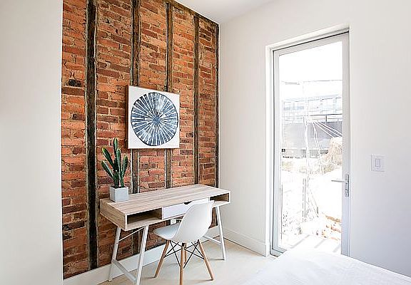 4th image of 308 Stanhope St #1S