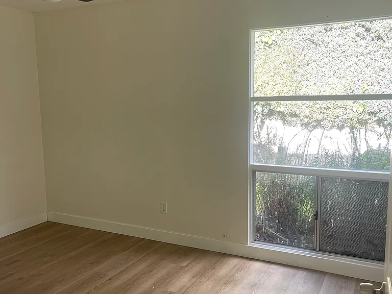 3225 Lloyd St — Photo 12