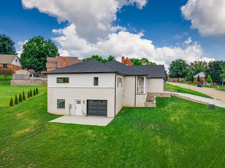304 Joe Ln — Photo 21