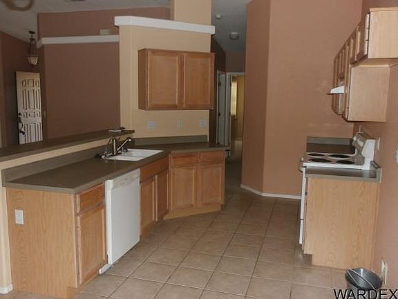 5th image of 2185 Charing Cross Dr