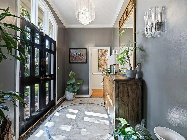 3301 W Morrison Ave — Photo 4