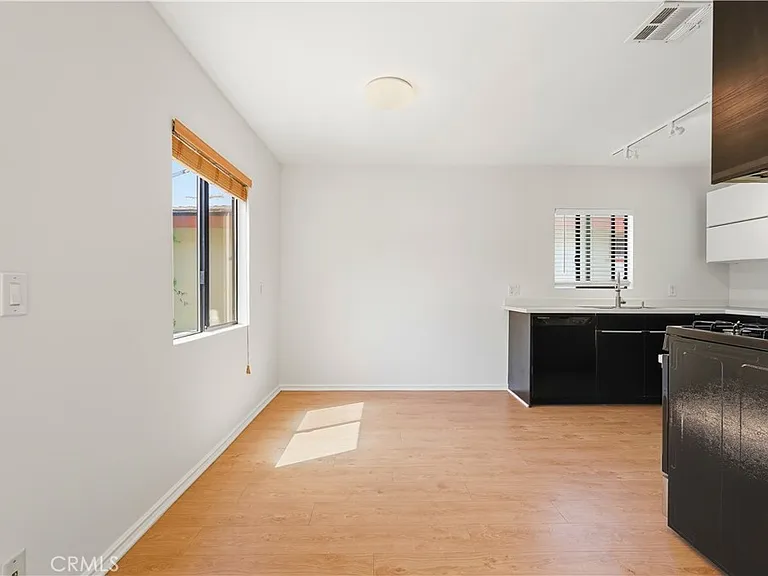 4965 Kester Ave #4 — Photo 9