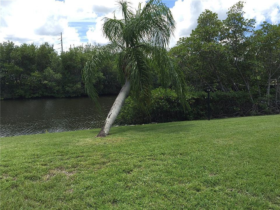 2nd image of 1815 Robalo Dr APT 201