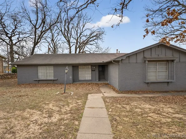 206 W 31st St, Sand Springs, OK 74063
