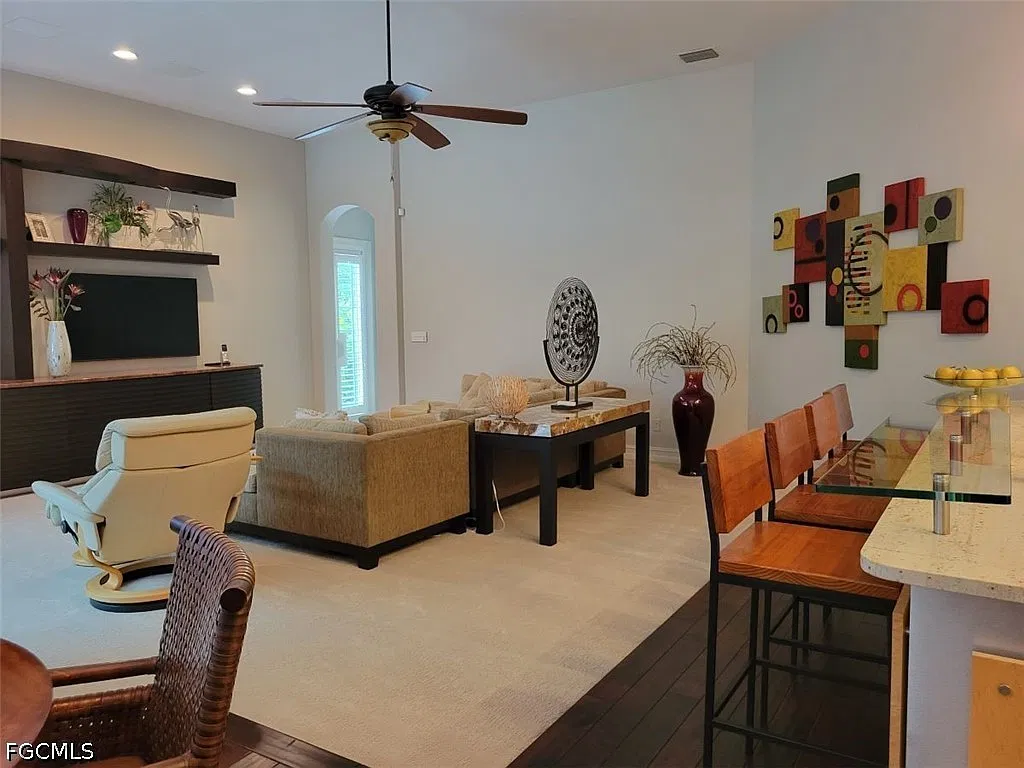 3 bed, 3.5 bath, 3339 sqft, $13,000 — Photo 4