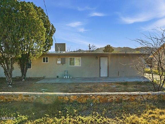 5th image of 408 W Hartford Rd