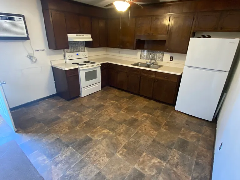 500 Wrays Chapel Rd #7 — Photo 3