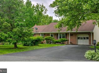 1220 Grosser Rd, Gilbertsville, PA 19525