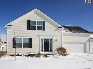 37099 Fairfield Ln, North Ridgeville, OH 44039