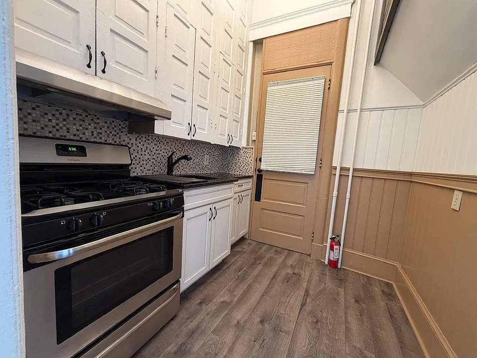 22 N 2nd St #1B