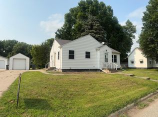 318 5th Ave NE, Clara City, MN 56222